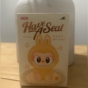 Sisi Labubu Pop Mart Have a Seat